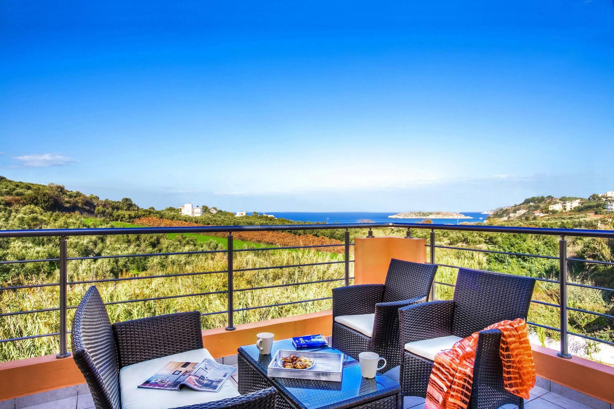 Cyan Icons Villas Tsivarás Exteriér fotografie