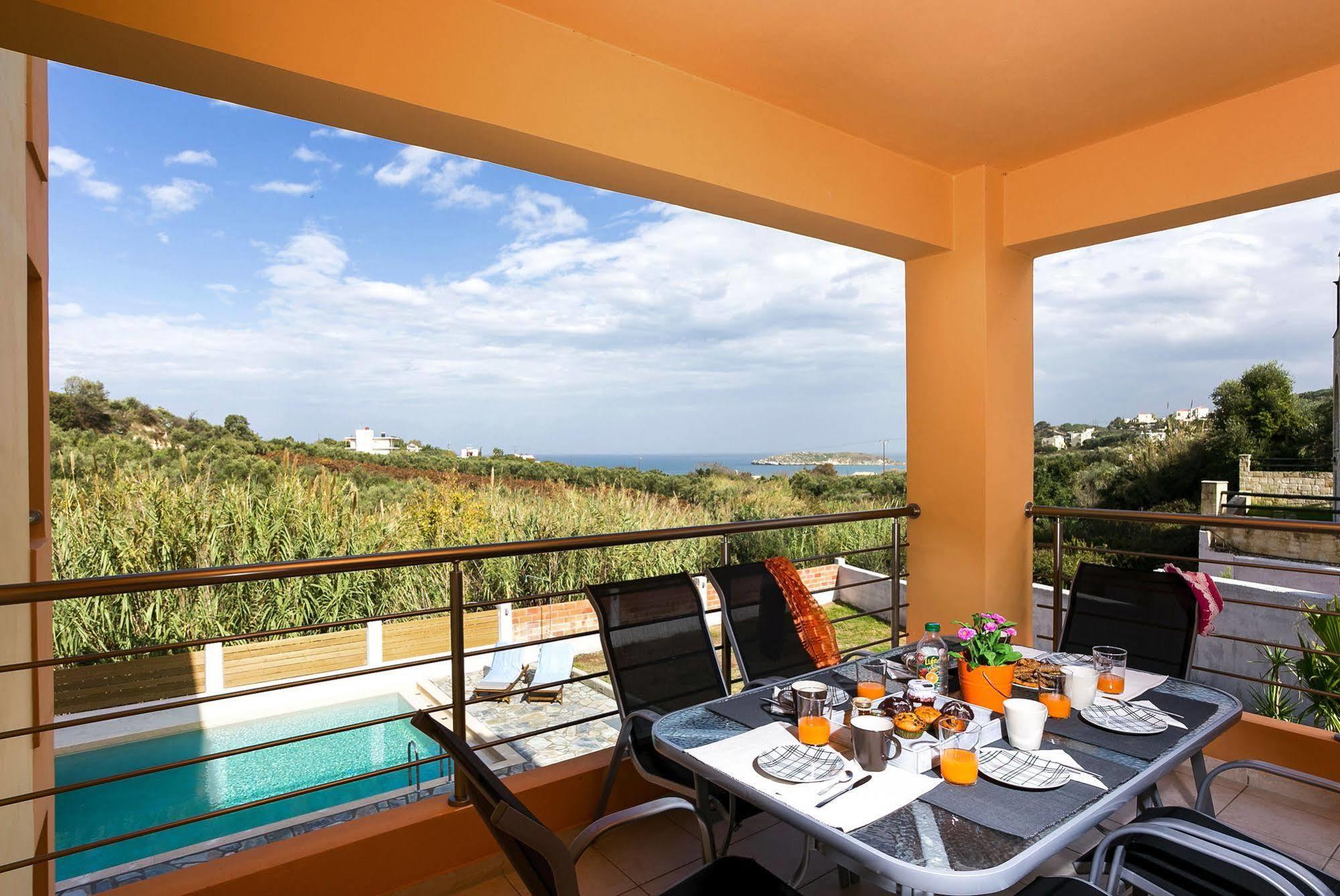 Cyan Icons Villas Tsivarás Exteriér fotografie