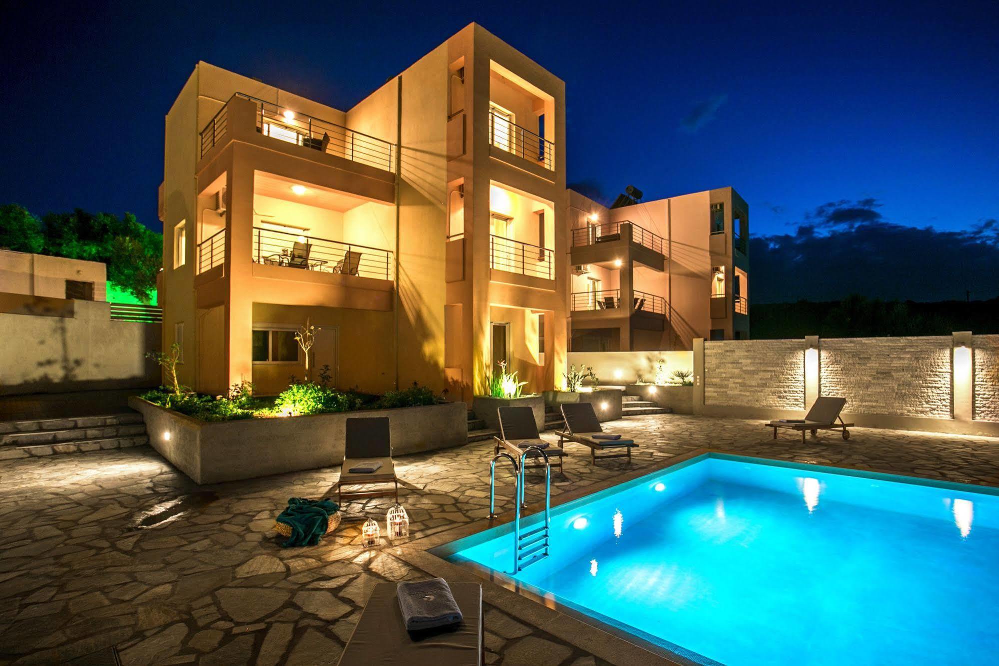 Cyan Icons Villas Tsivarás Exteriér fotografie